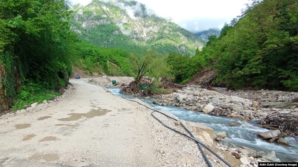 Sedam mjeseci od poplava, zatvorena cesta na jugu BiH 'zaboravljena od Boga i naroda'